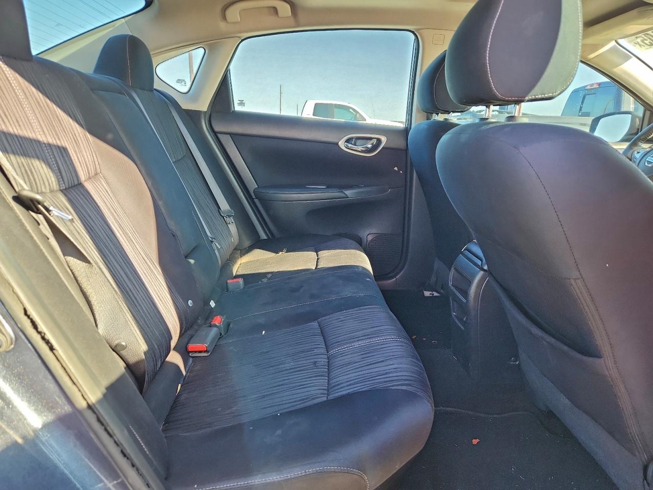 2016 NISSAN SENTRA S photo 10