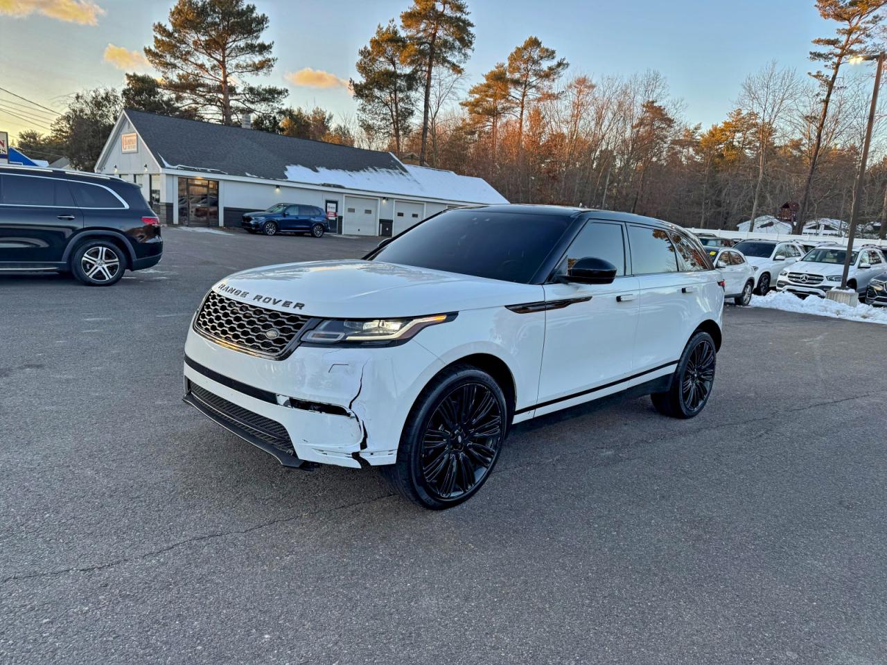 2018 LAND ROVER RANGE ROVER VELAR S photo 2