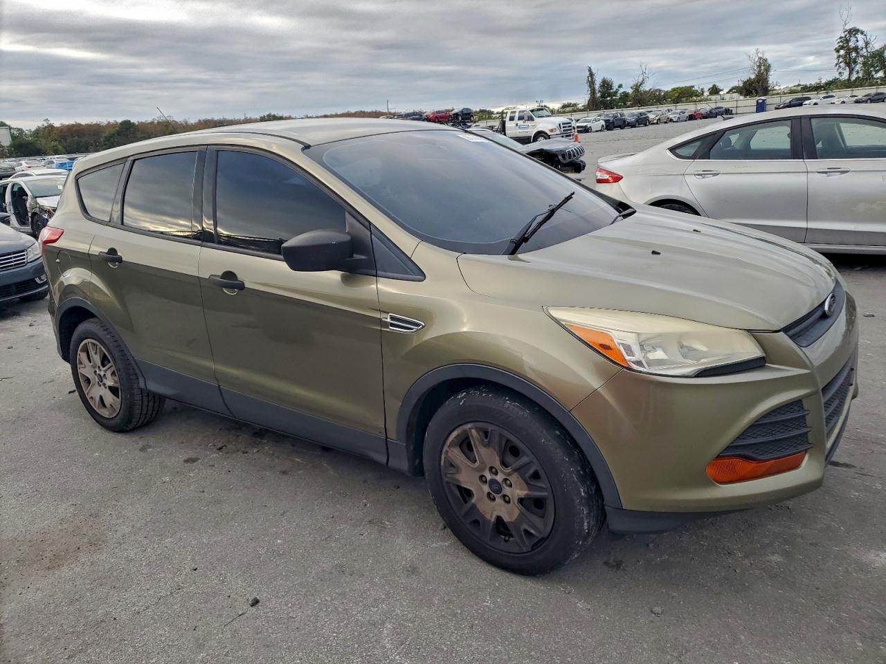 2013 FORD ESCAPE S photo 4