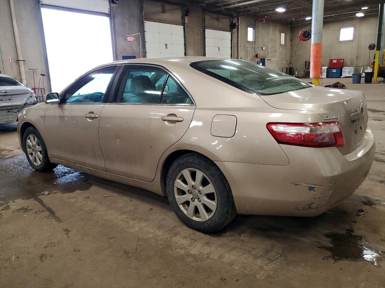 2009 TOYOTA CAMRY BASE photo 2