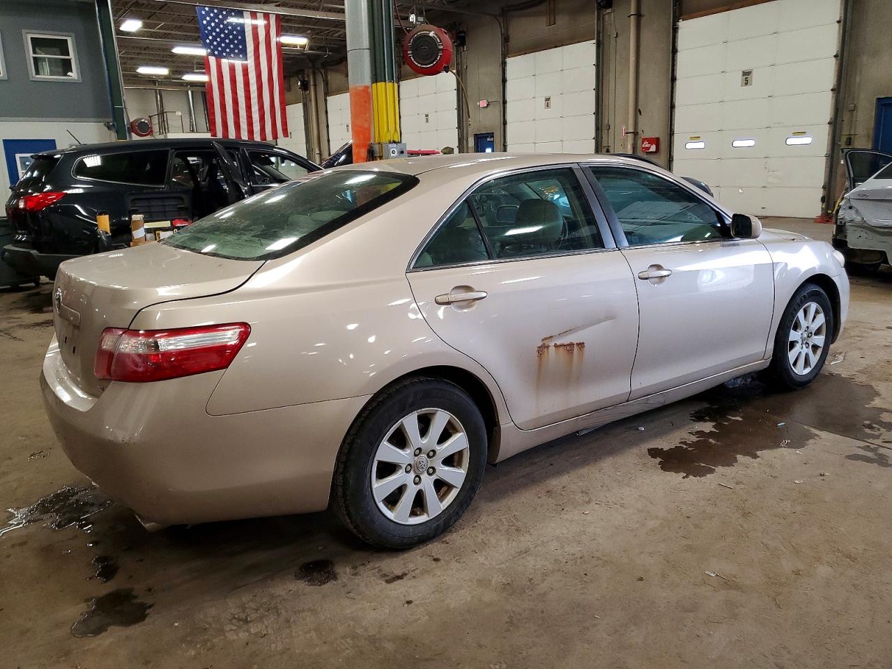 2009 TOYOTA CAMRY BASE photo 3
