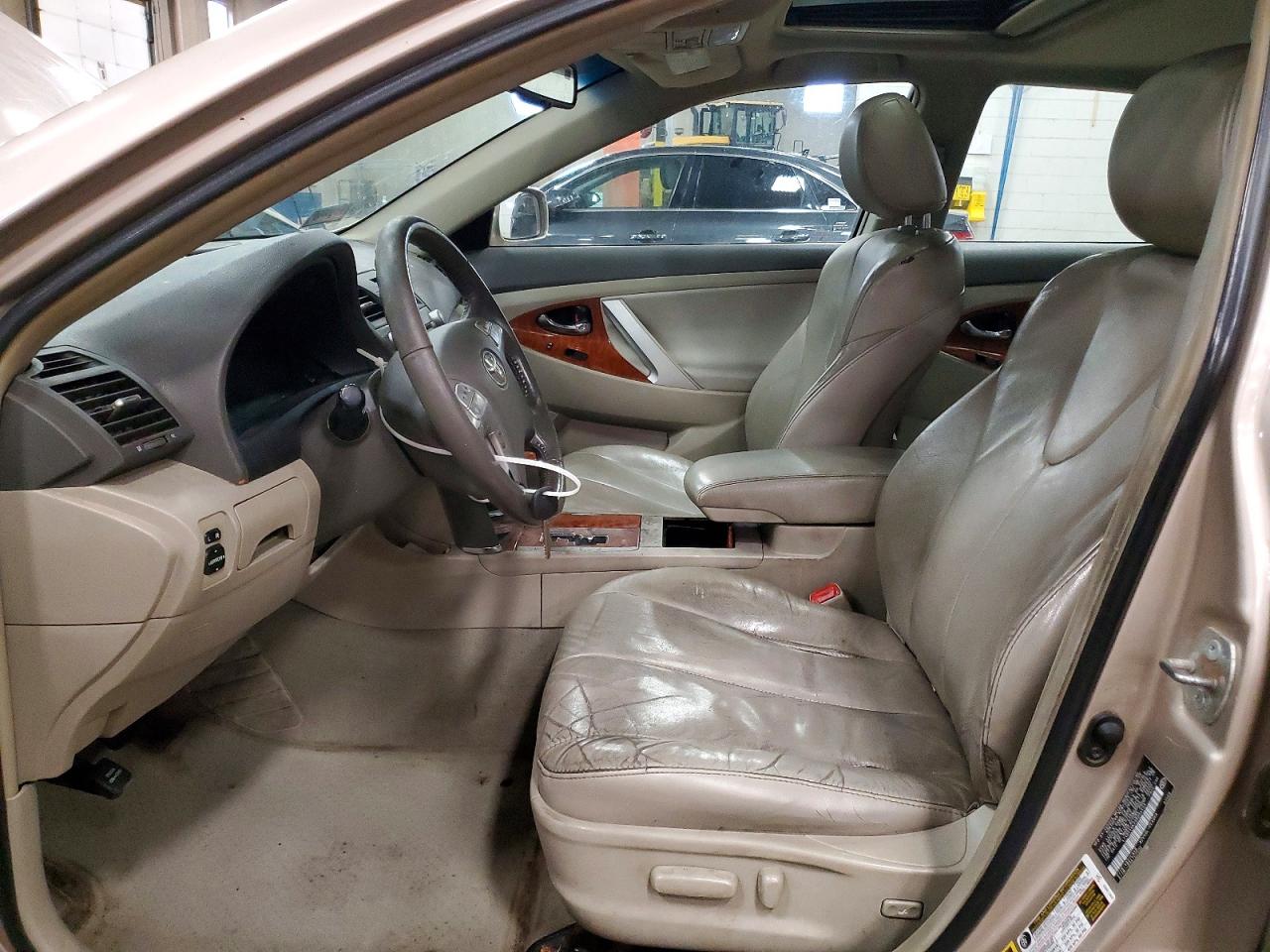 2009 TOYOTA CAMRY BASE photo 7