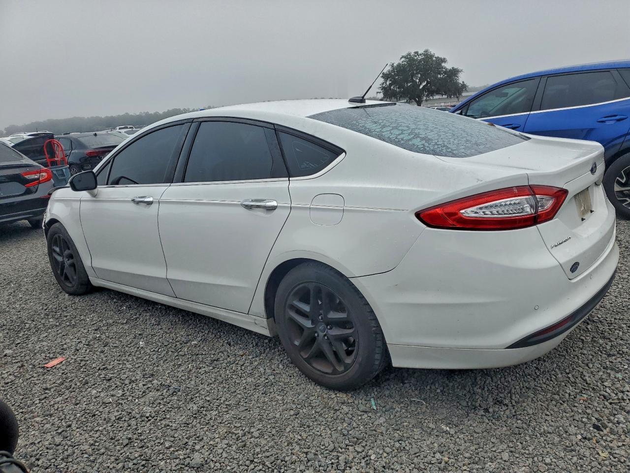 2016 FORD FUSION SE photo 2