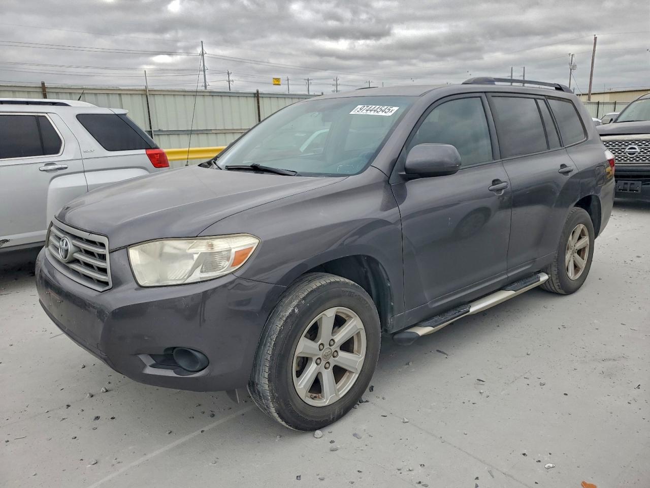2010 TOYOTA HIGHLANDER