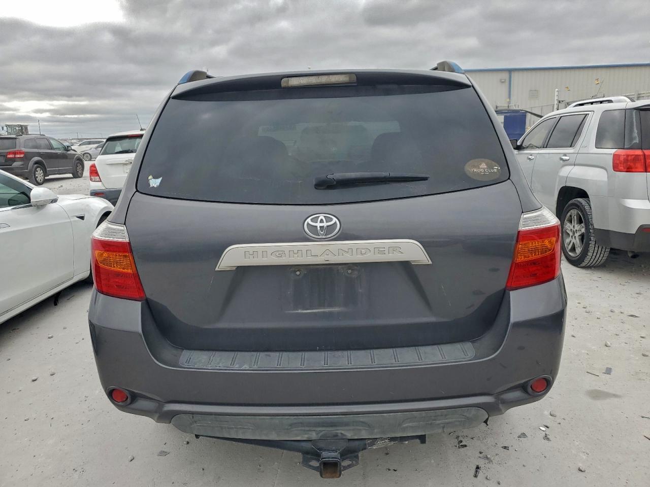 2010 TOYOTA HIGHLANDER photo 6