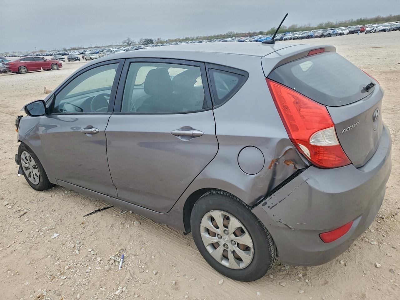 2015 HYUNDAI ACCENT GS photo 2