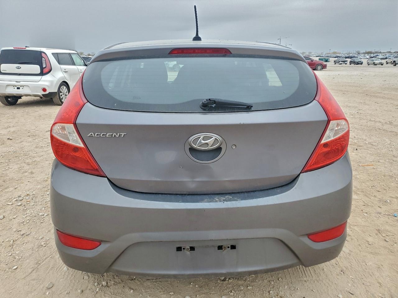 2015 HYUNDAI ACCENT GS photo 6
