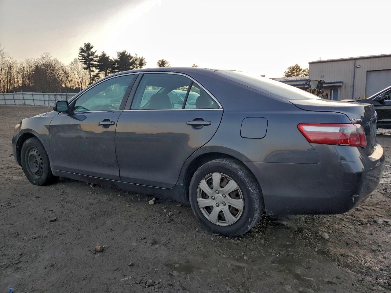 2009 TOYOTA CAMRY BASE photo 2