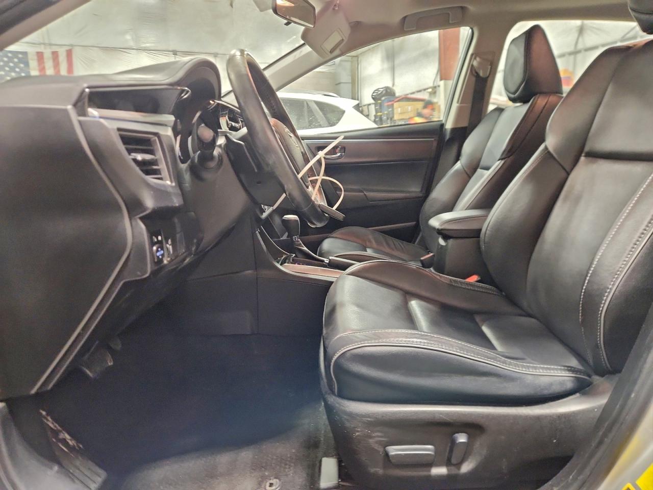 2014 TOYOTA COROLLA L photo 7