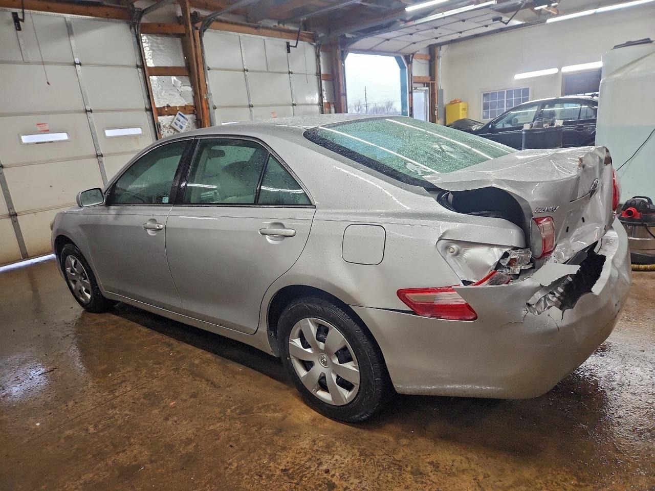 2009 TOYOTA CAMRY BASE photo 2