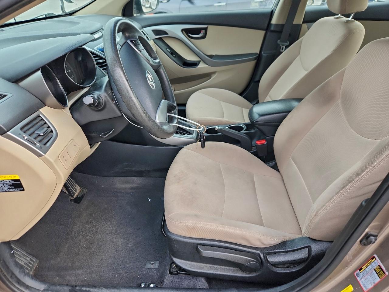 2015 HYUNDAI ELANTRA SE photo 13
