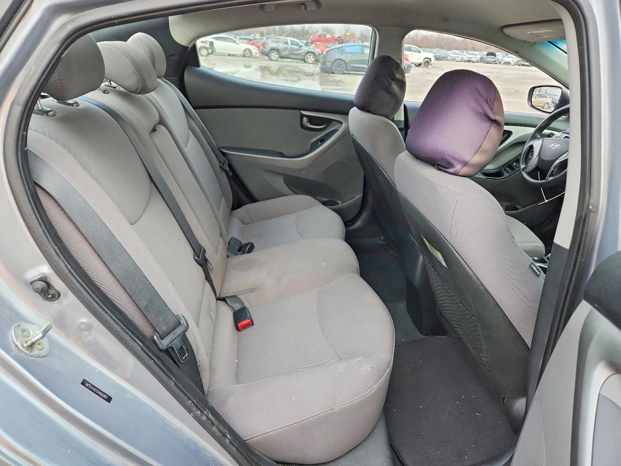 2016 HYUNDAI ELANTRA SE photo 19