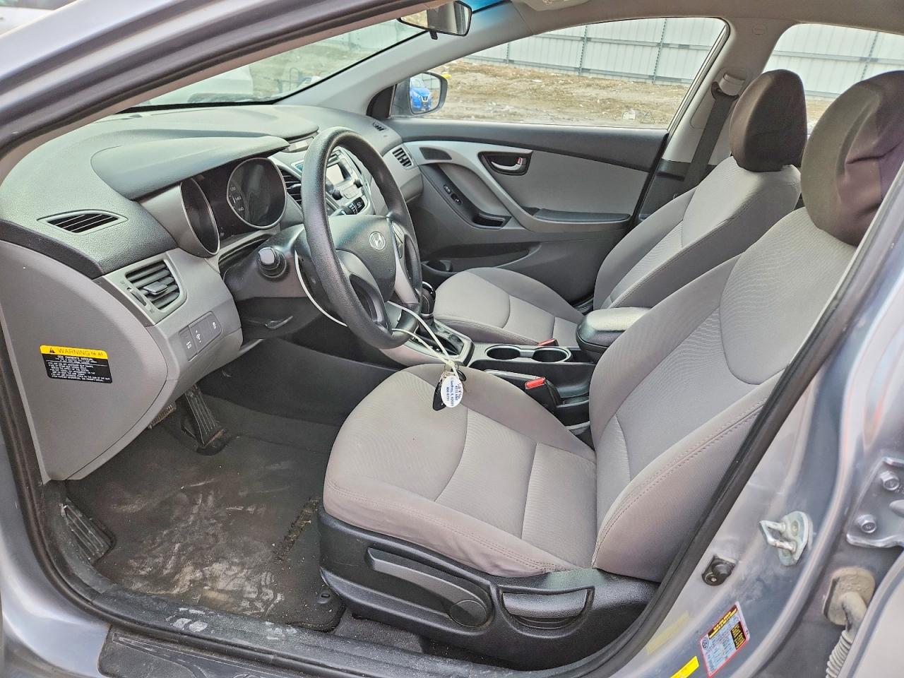 2016 HYUNDAI ELANTRA SE photo 13