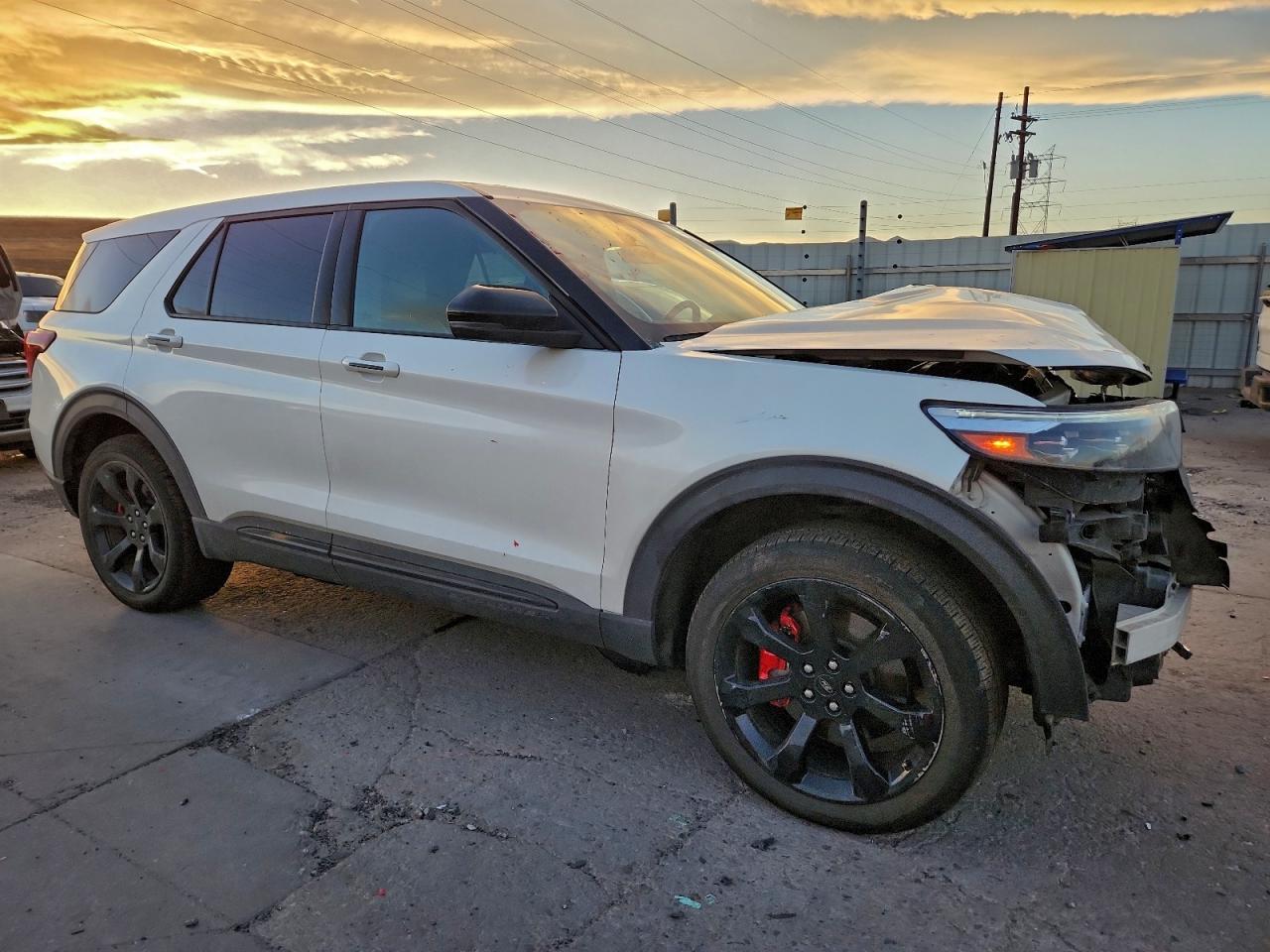 2021 FORD EXPLORER ST photo 7