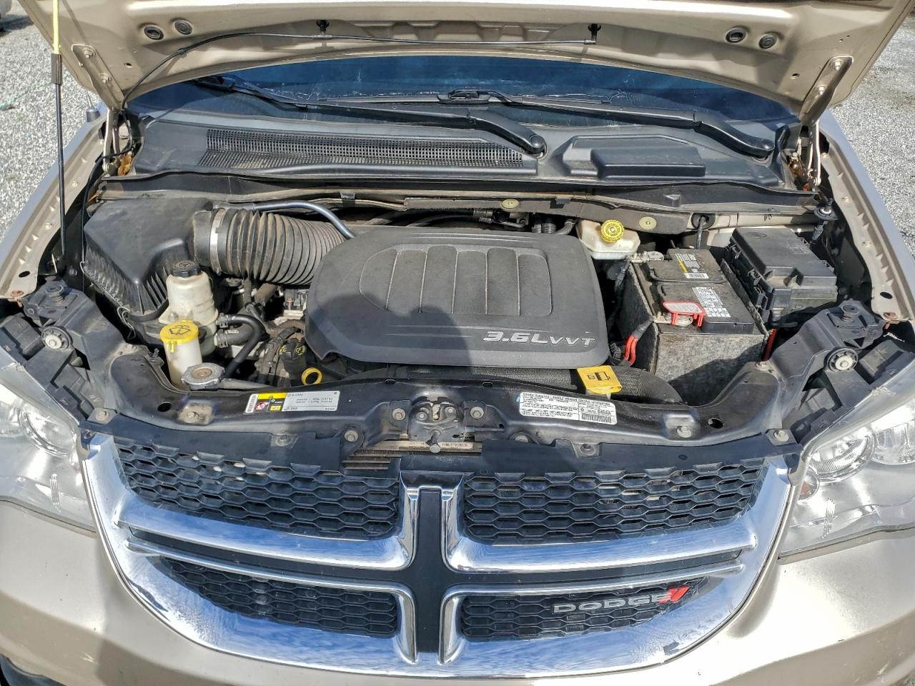 2013 DODGE GRAND CARAVAN CREW photo 12