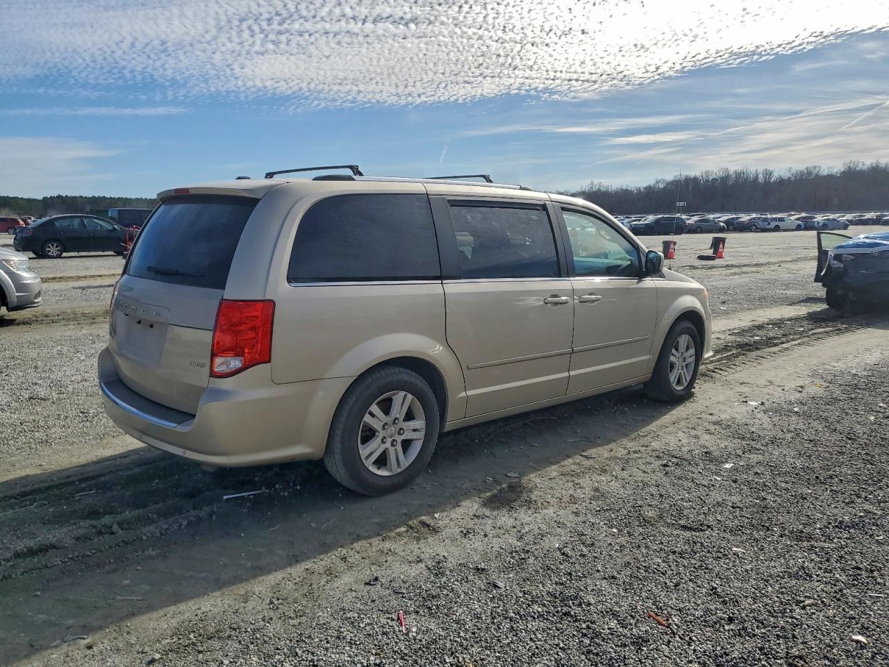2013 DODGE GRAND CARAVAN CREW photo 3