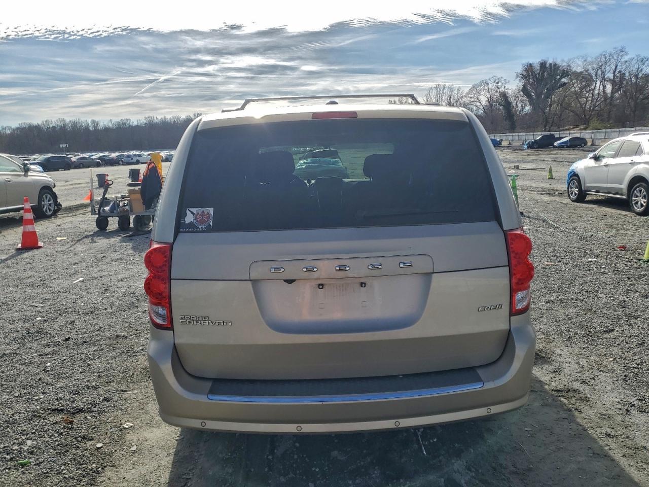 2013 DODGE GRAND CARAVAN CREW photo 6