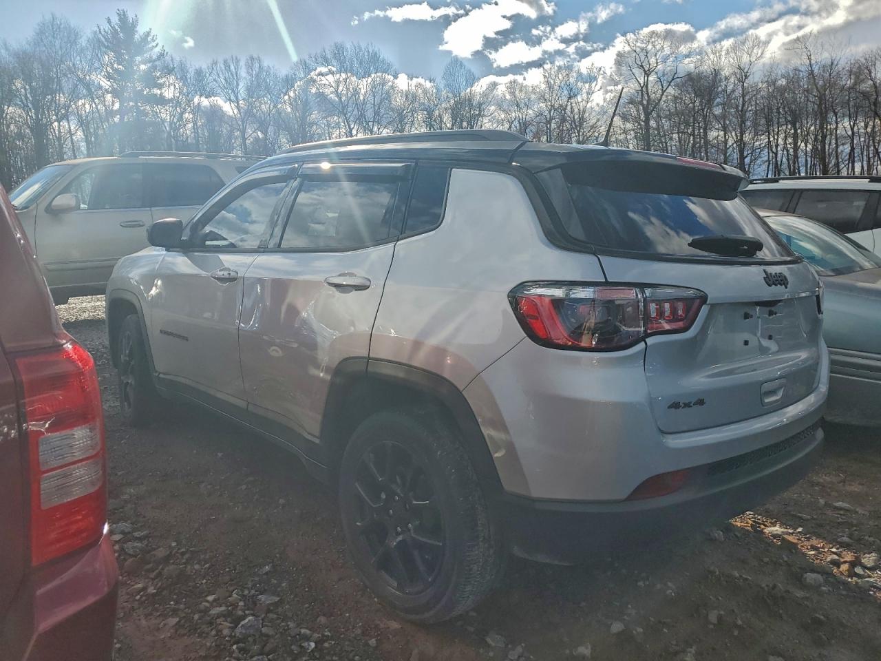 2024 JEEP COMPASS LATITUDE photo 2