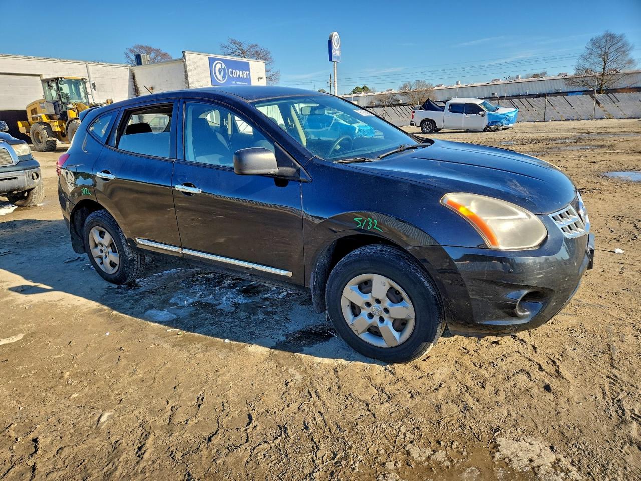 2013 NISSAN ROGUE S photo 4