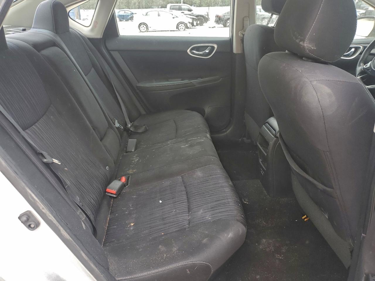 2019 NISSAN SENTRA S photo 10