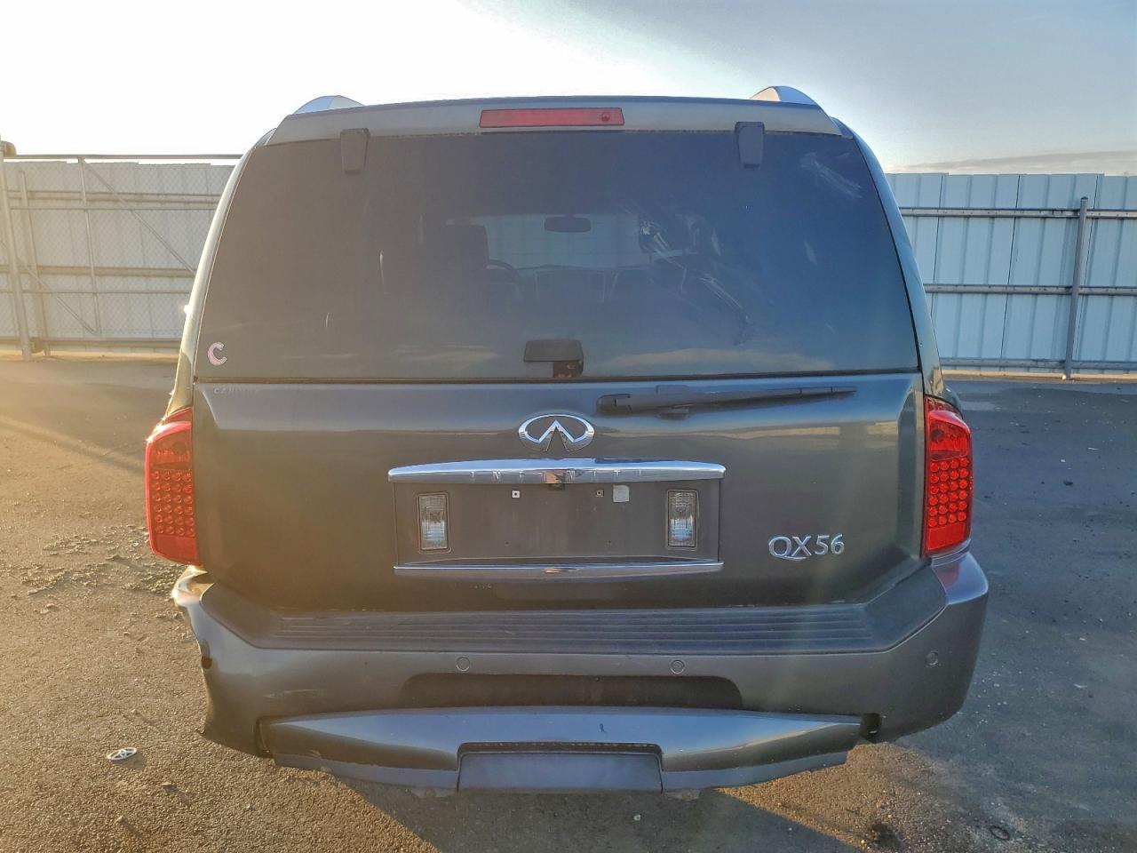 2008 INFINITI QX56 photo 6