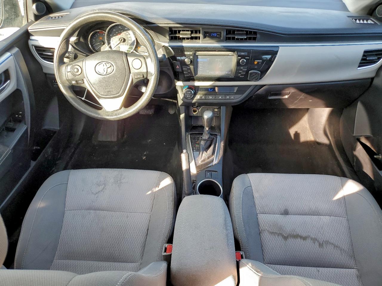 2015 TOYOTA COROLLA L photo 8