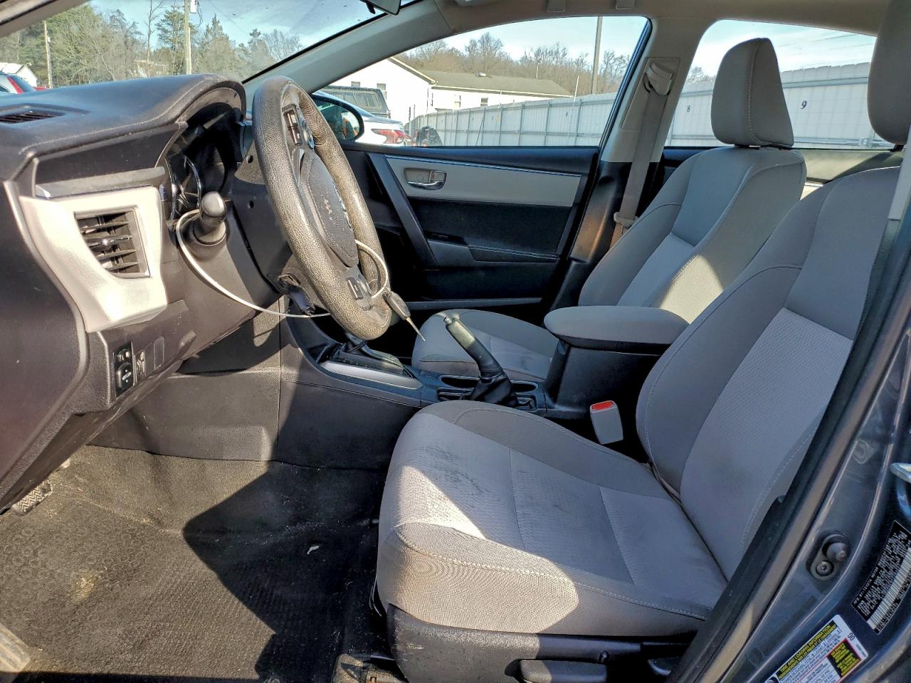 2015 TOYOTA COROLLA L photo 7