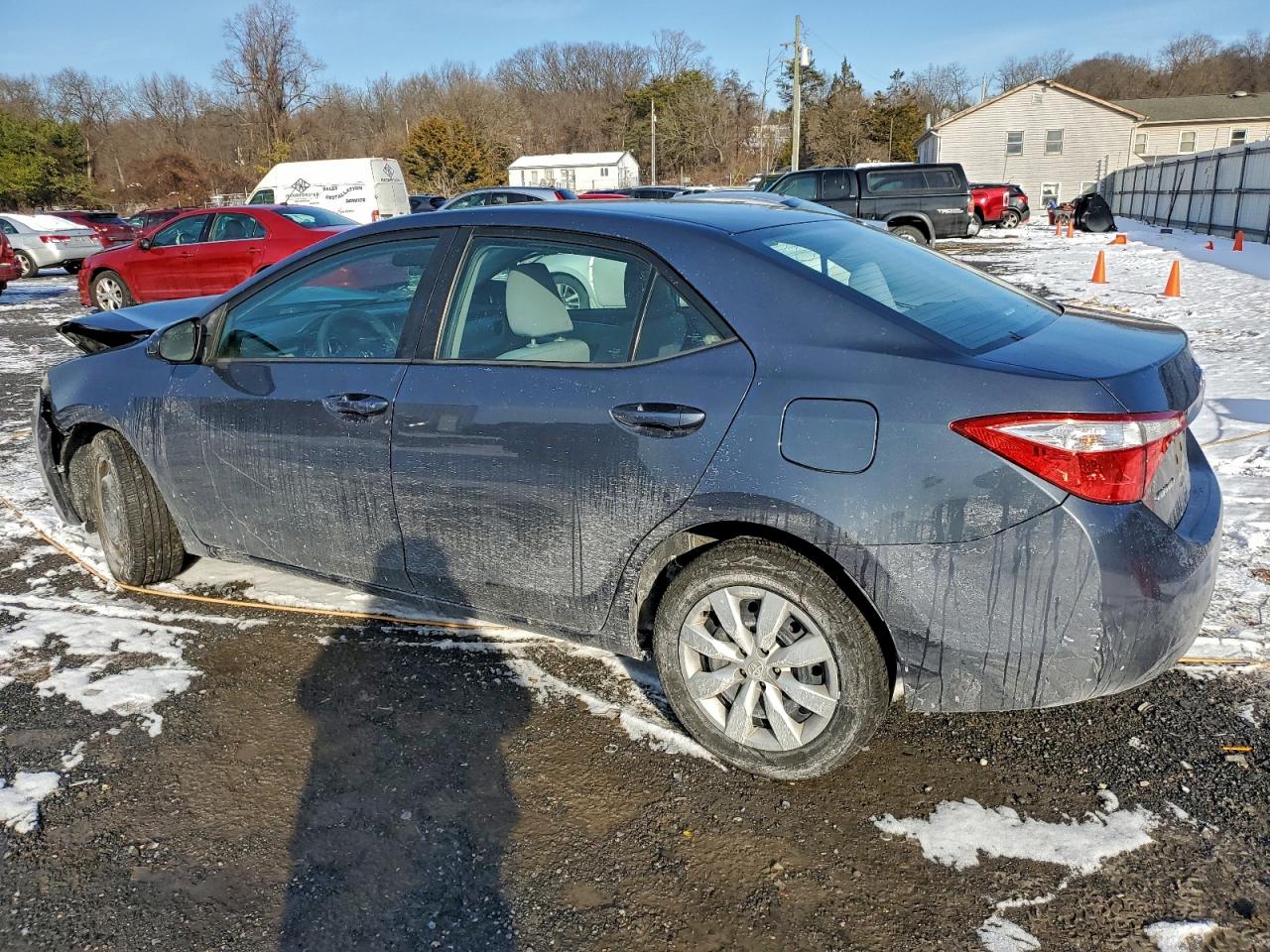 2015 TOYOTA COROLLA L photo 2