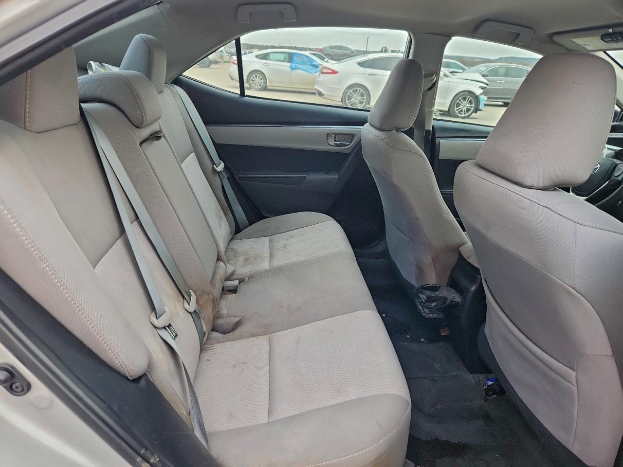 2015 TOYOTA COROLLA L photo 10
