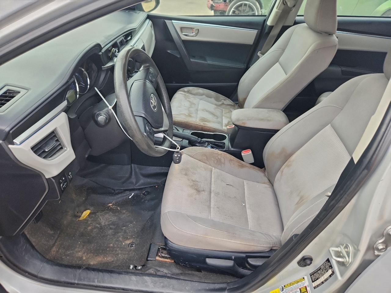 2015 TOYOTA COROLLA L photo 7
