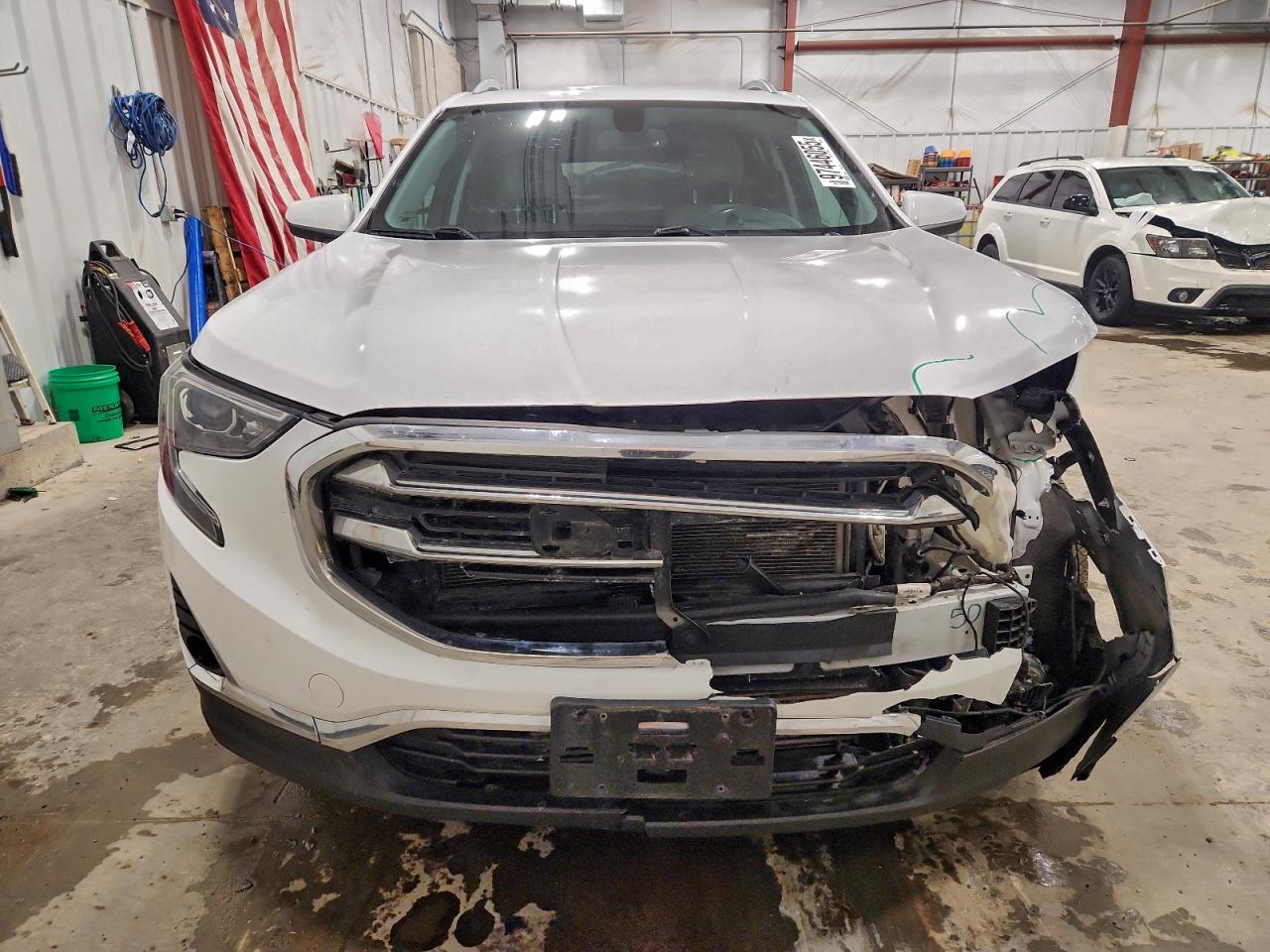 2018 GMC TERRAIN SLT photo 5