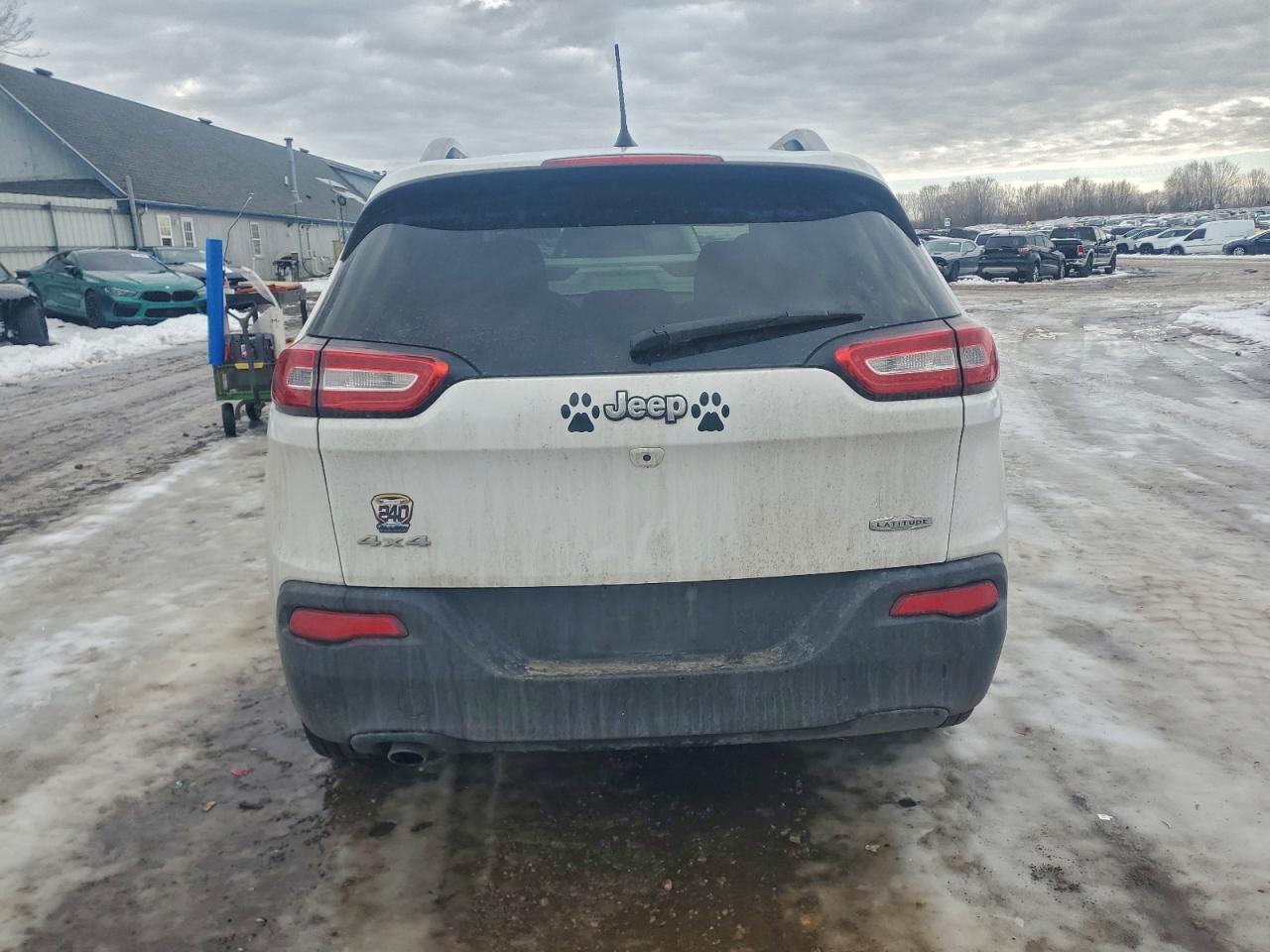 2017 JEEP CHEROKEE LATITUDE photo 6