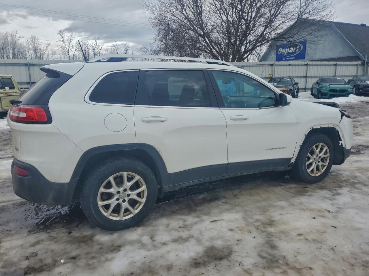 2017 JEEP CHEROKEE LATITUDE photo 3