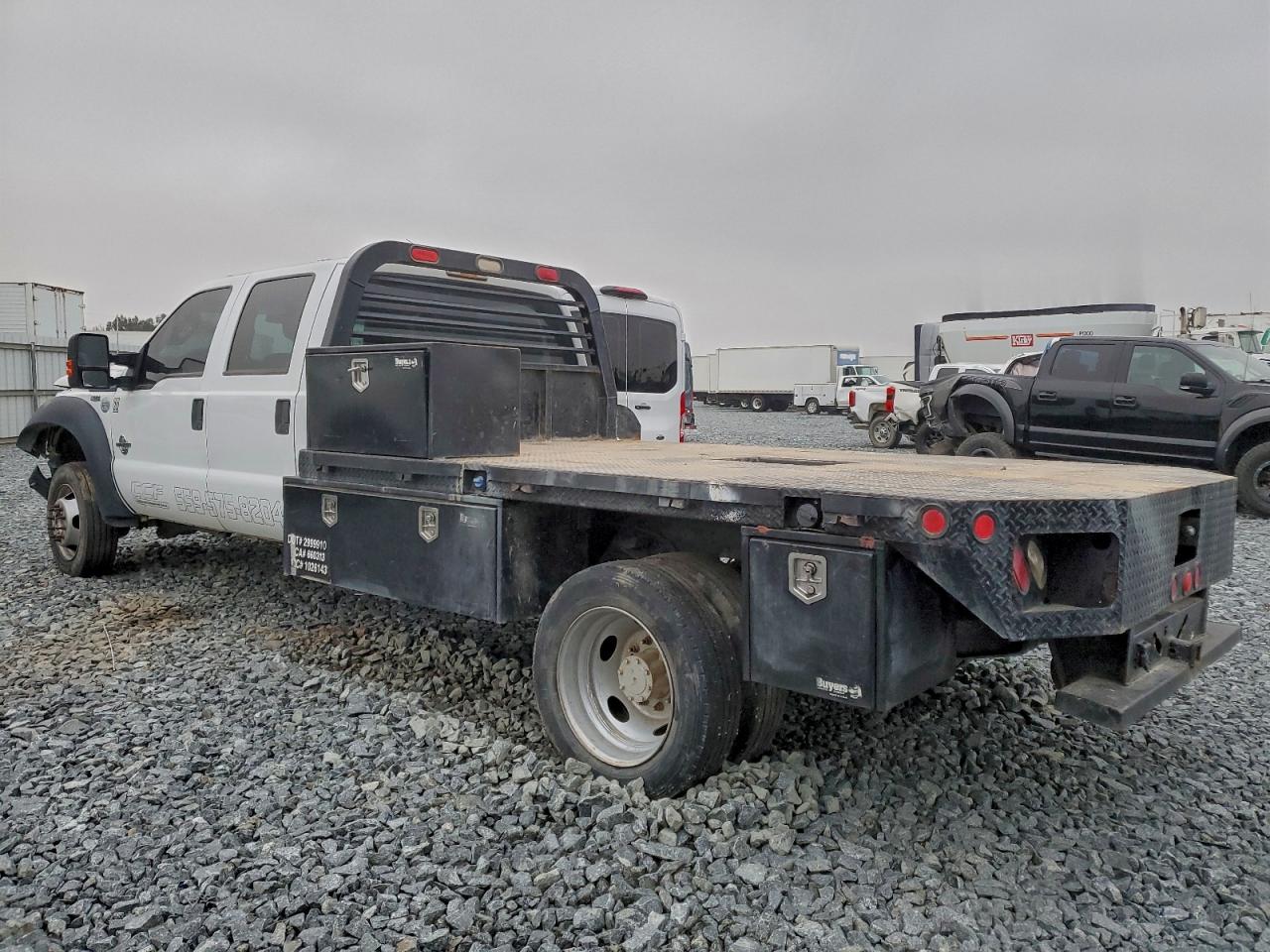 2014 FORD F550 SUPER DUTY TRUCK CAB AND CHASSIS photo 2