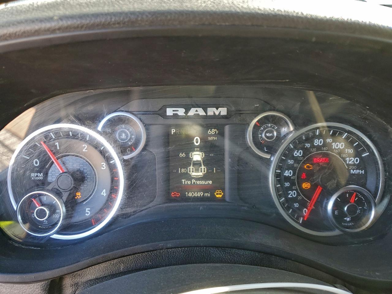 2022 RAM 3500 TRADESMAN photo 9