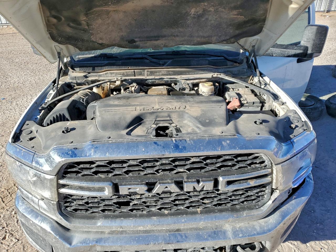 2022 RAM 3500 TRADESMAN photo 11