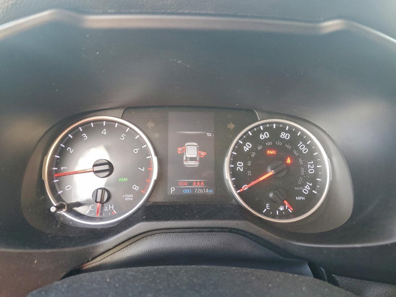 2019 TOYOTA RAV4 XLE photo 9
