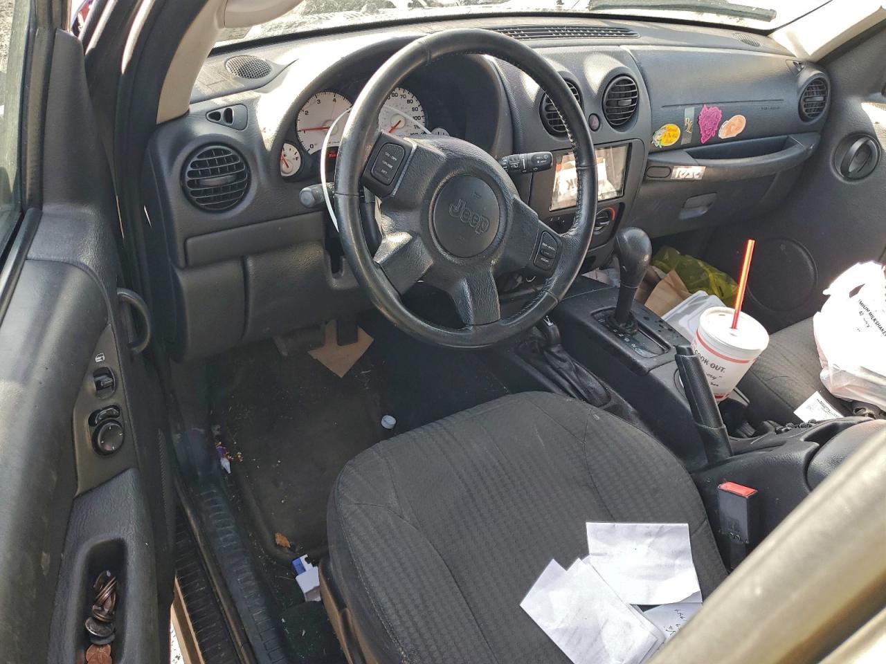 2004 JEEP LIBERTY SPORT photo 8