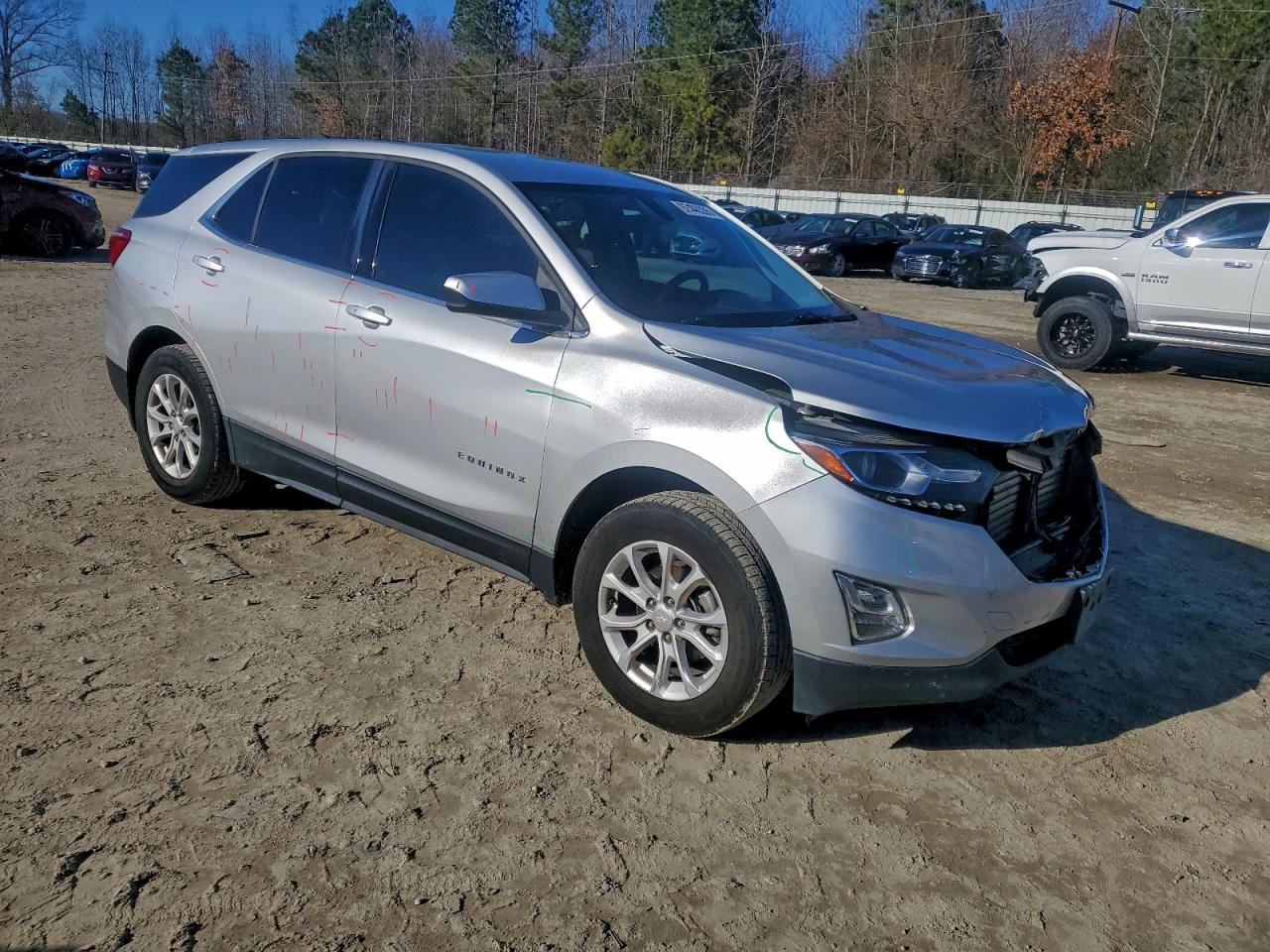 2018 CHEVROLET EQUINOX LT photo 4