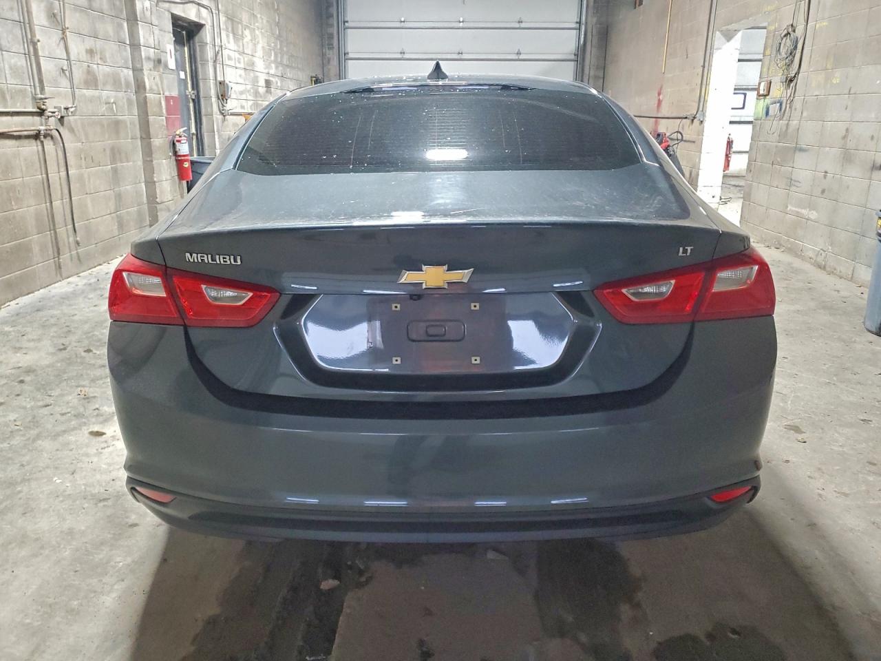 2017 CHEVROLET MALIBU LT photo 6
