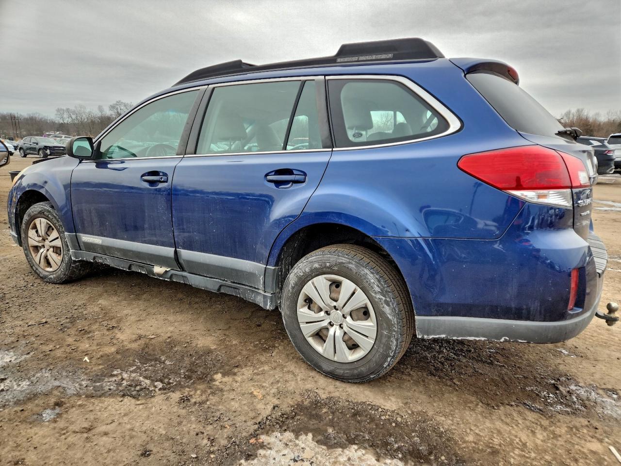 2011 SUBARU OUTBACK 2.5I photo 2