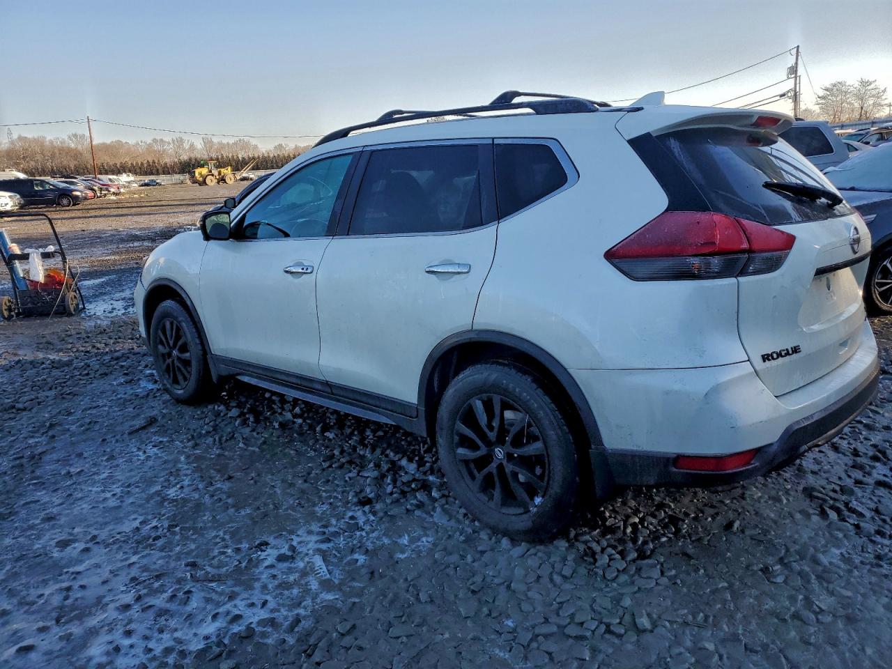 2018 NISSAN ROGUE S photo 2