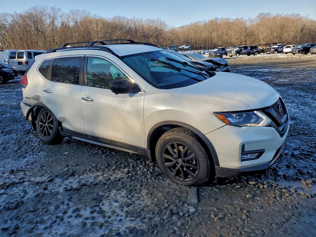 2018 NISSAN ROGUE S photo 4