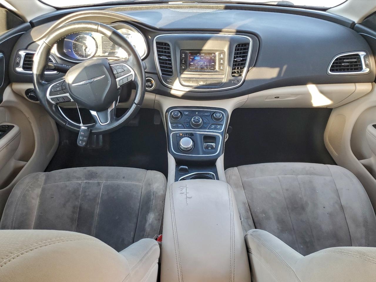 2015 CHRYSLER 200 LIMITED photo 8