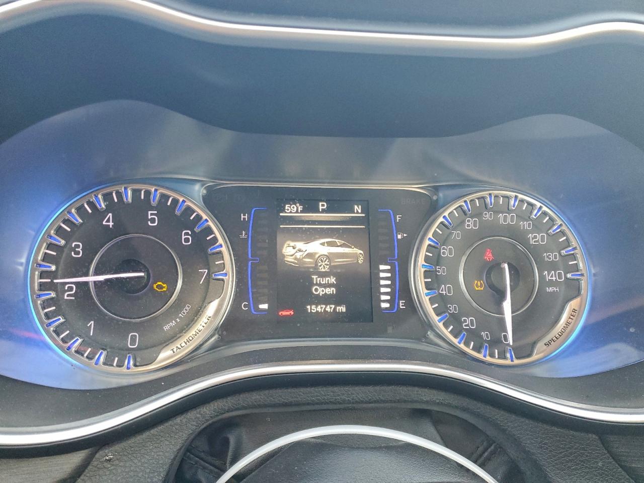 2015 CHRYSLER 200 LIMITED photo 9