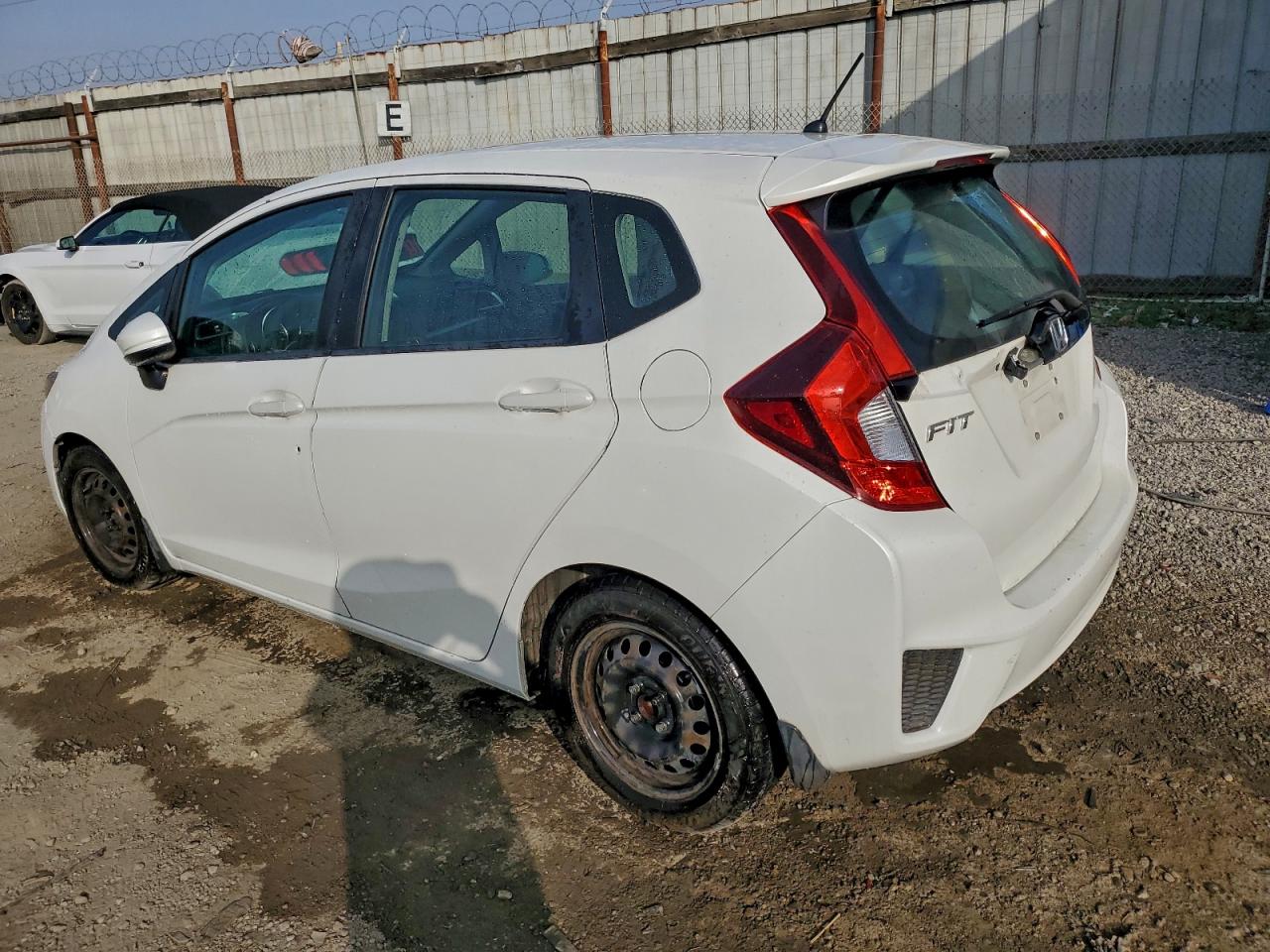 2015 HONDA FIT LX photo 2