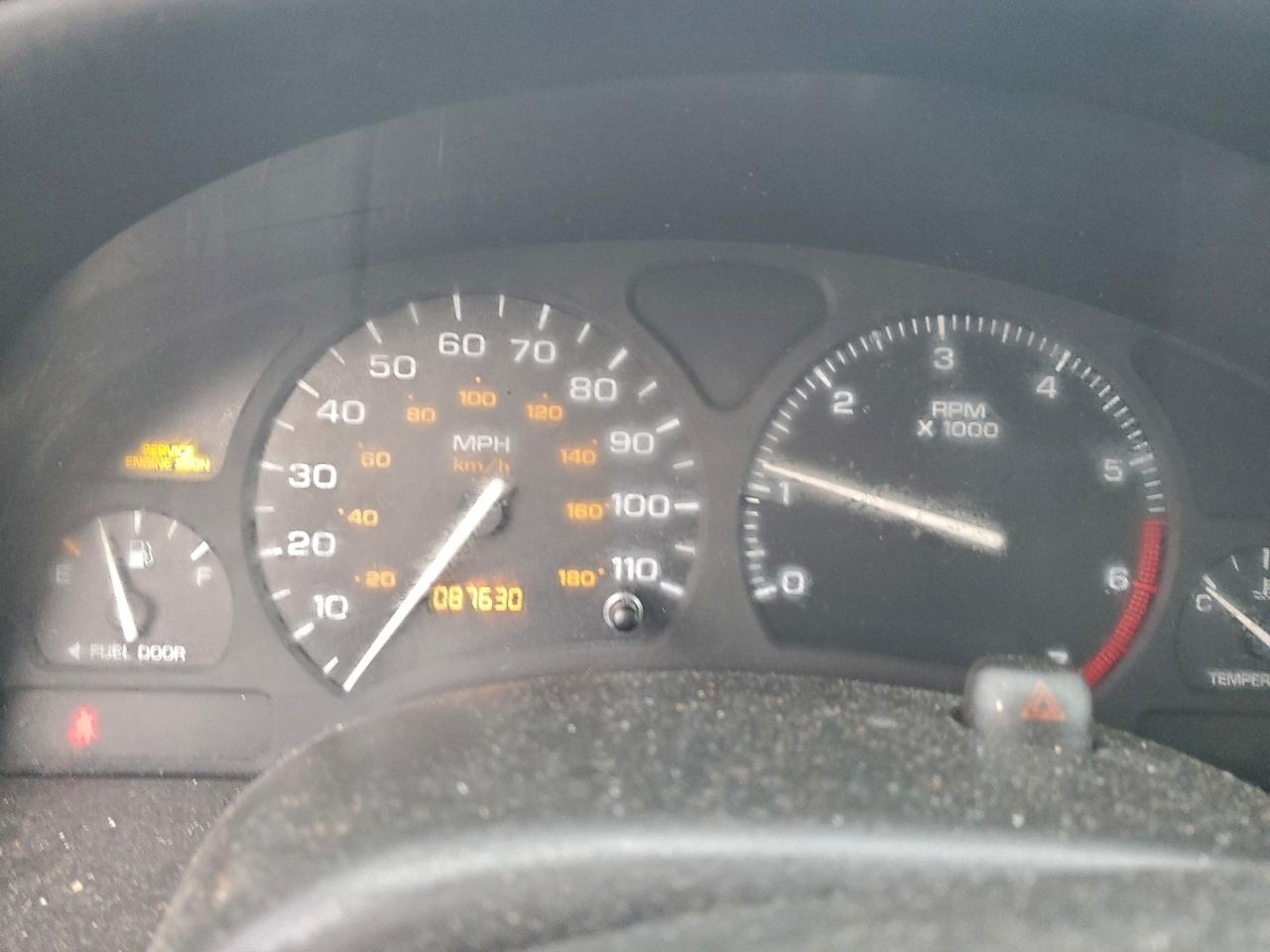 2000 SATURN SL1 photo 9