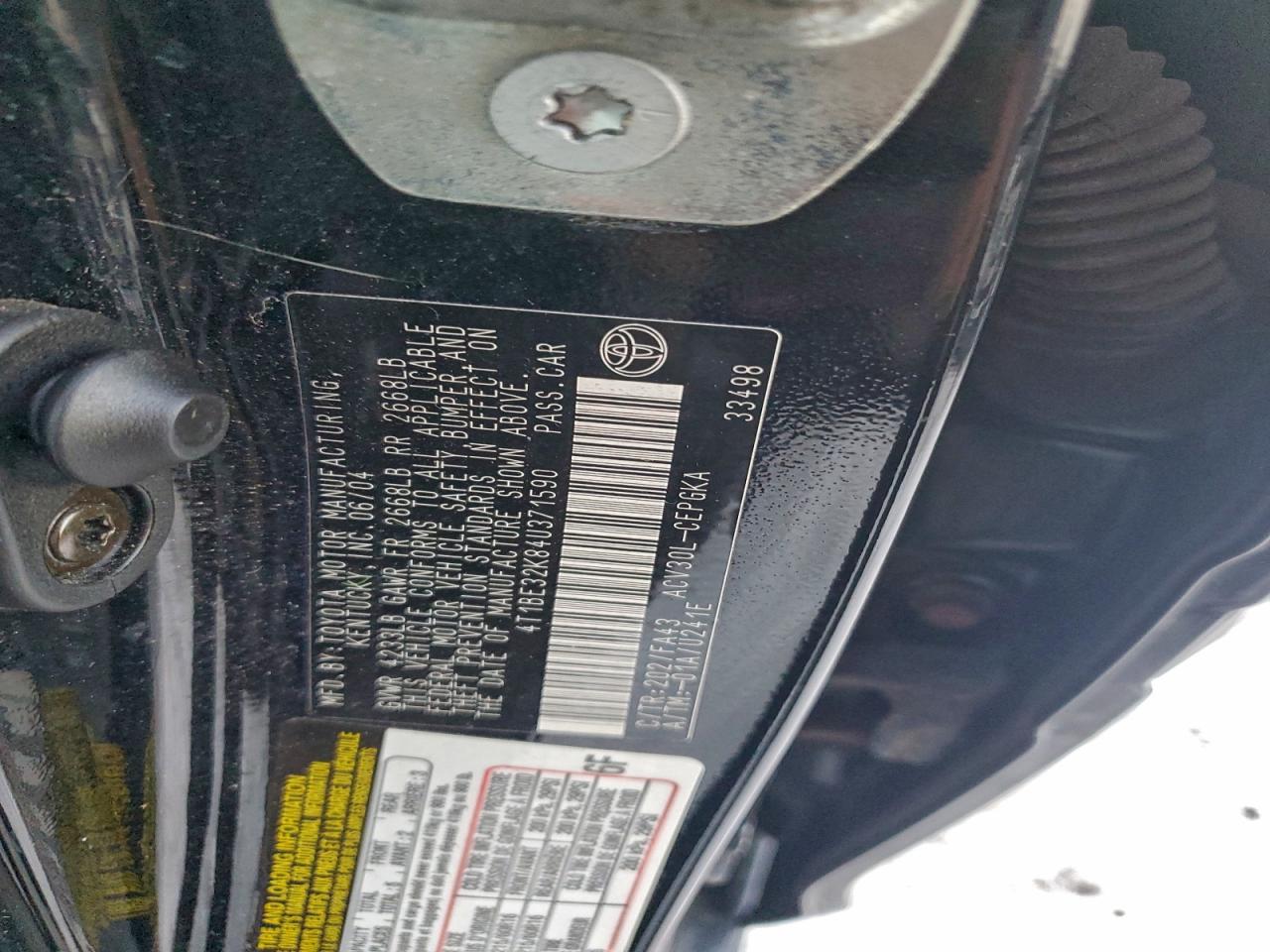 2004 TOYOTA CAMRY LE photo 12