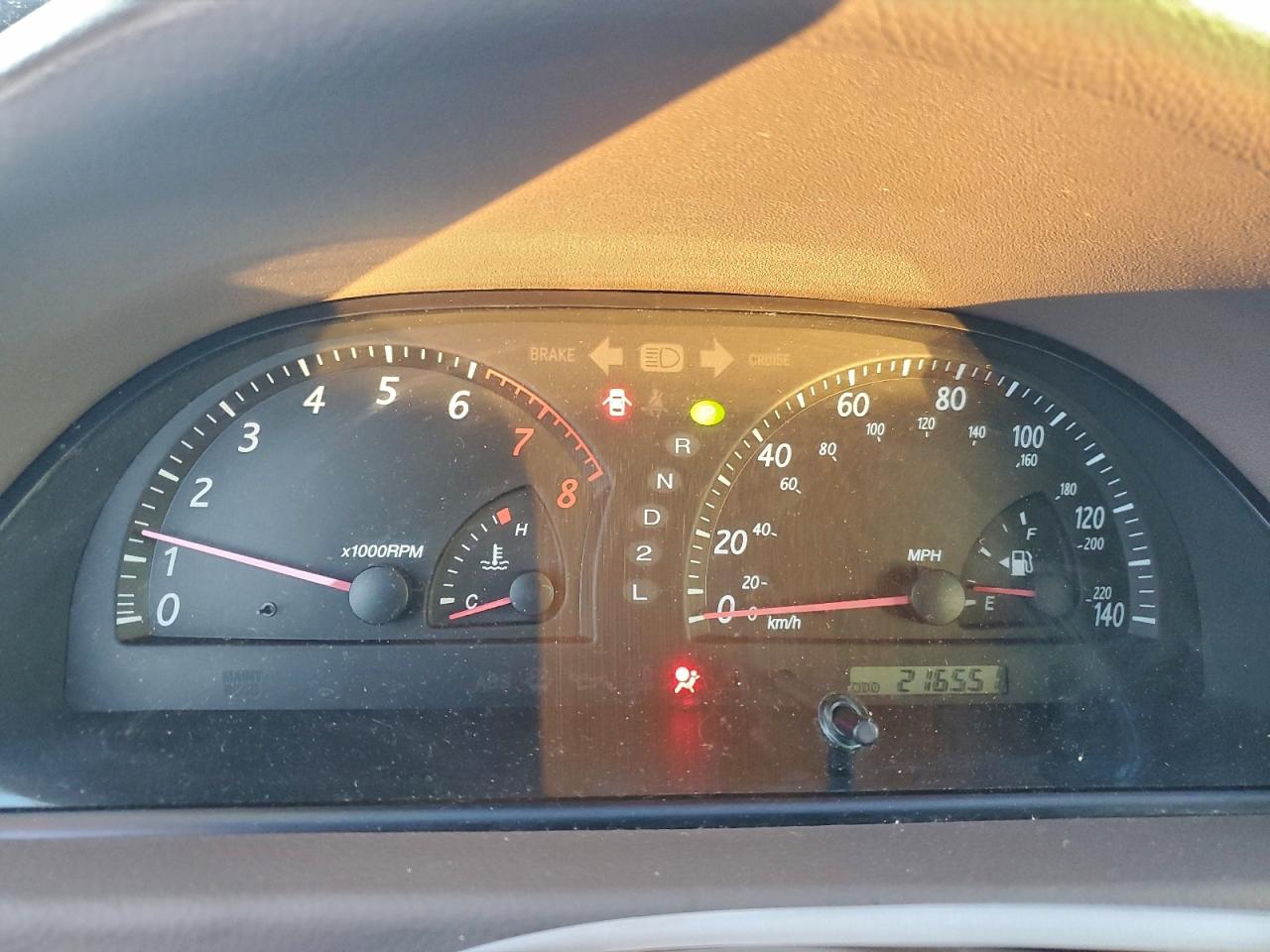 2004 TOYOTA CAMRY LE photo 9