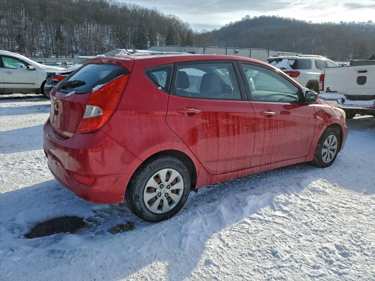 2016 HYUNDAI ACCENT SE photo 3